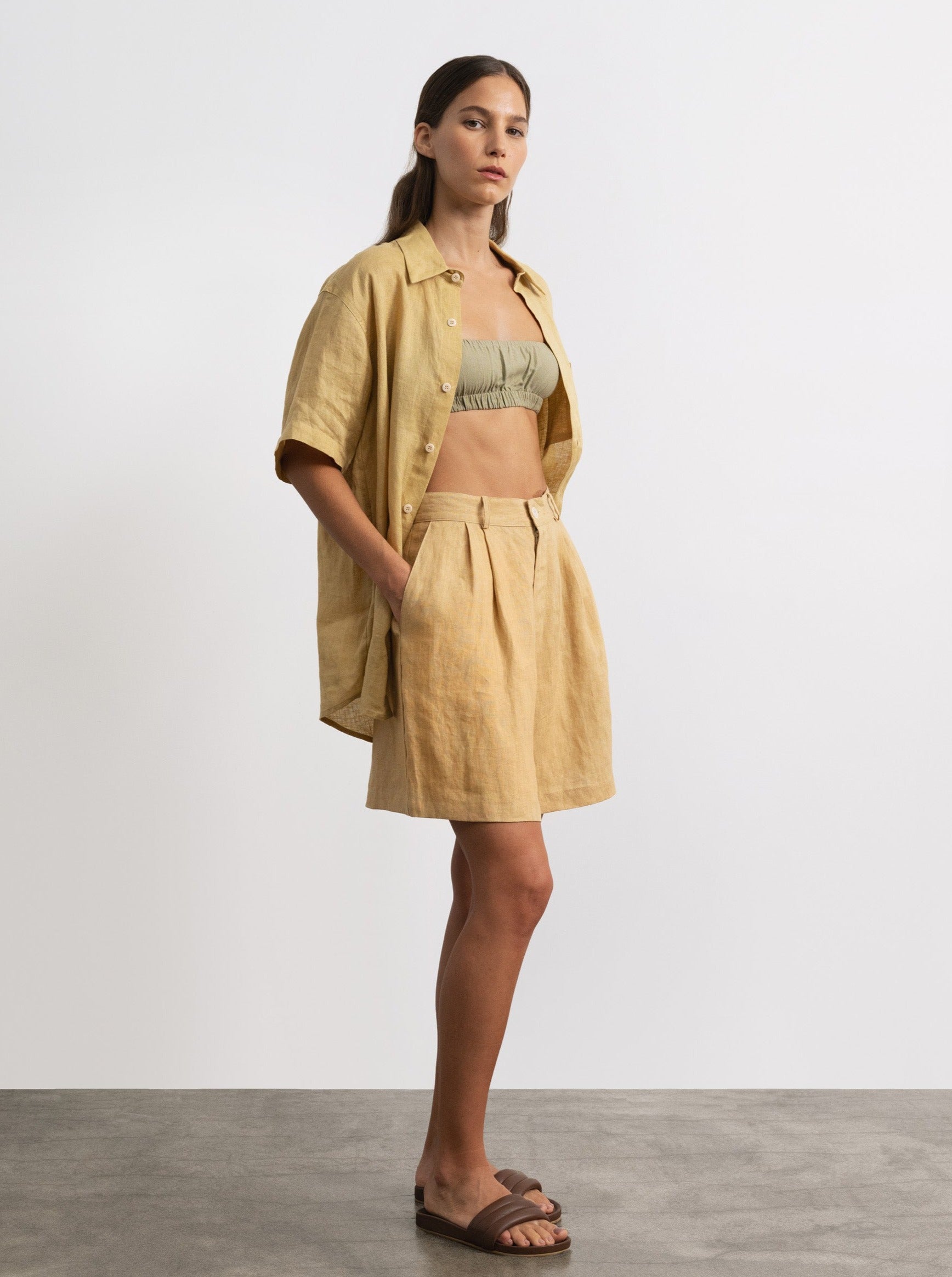 Pfeiffer Short, Laundered Linen, Hay