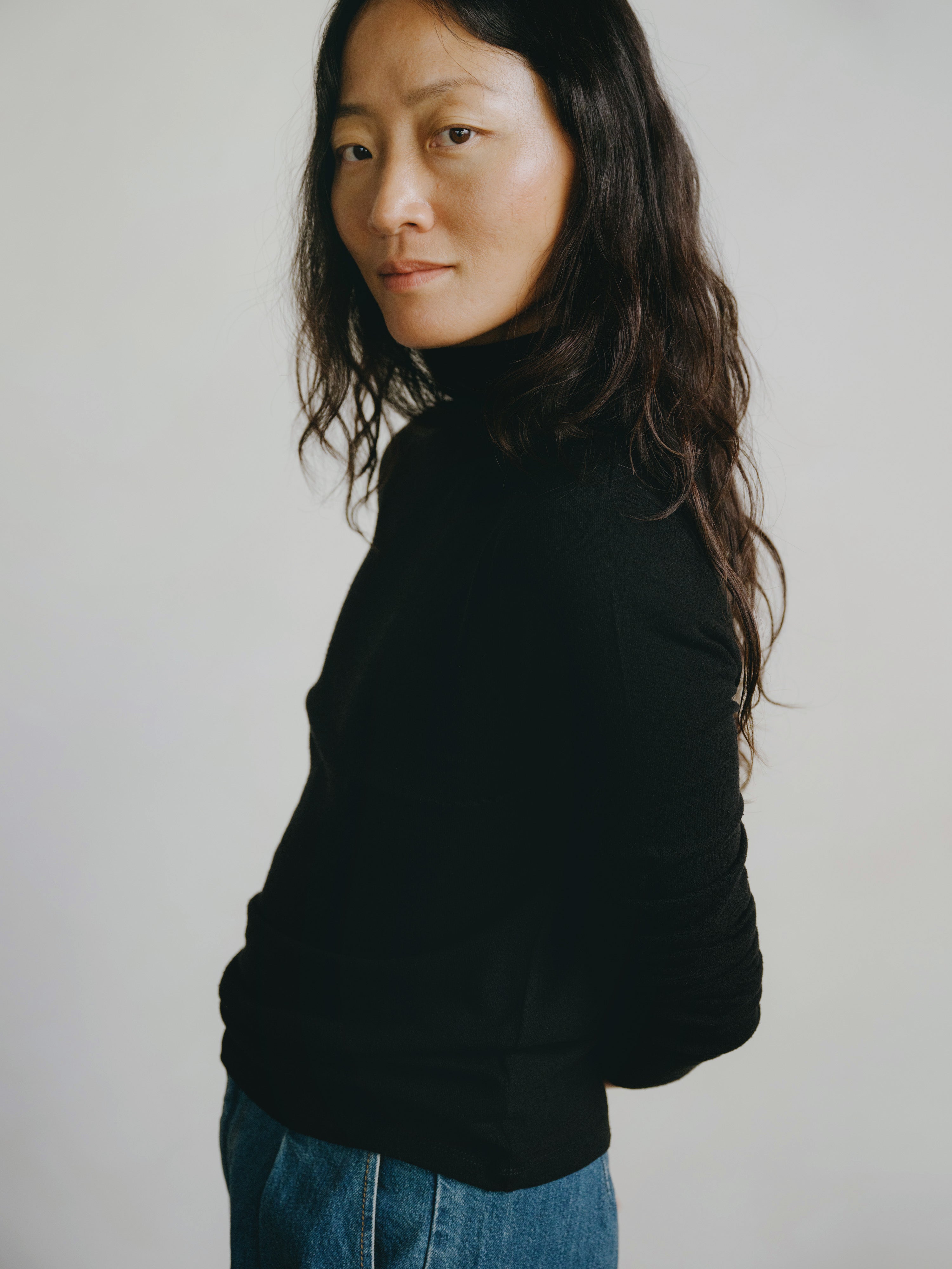 Marianne Turtleneck, Regen Silk Noil Jersey, Black